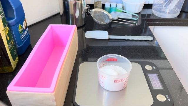 Learn How to Make Your Own Soap at Home-DIY Soap Making Tutorial.making LYE Solution _ Part 2 смотреть онлайн