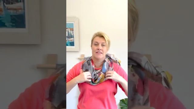 Cowboy Style with the Zinnia Scarf | HOW-TO STYLE смотреть онлайн