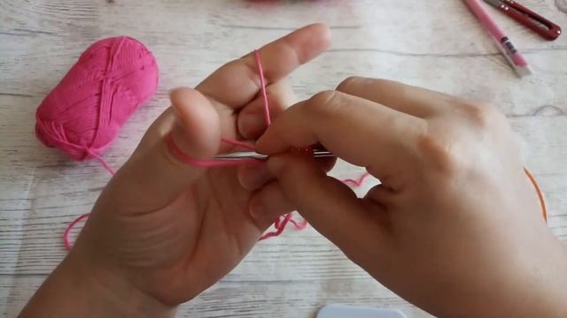 Как набрать петли, чтобы лицевая гладь НЕ закручивалась! Крестообразный набор петель! смотреть онлайн