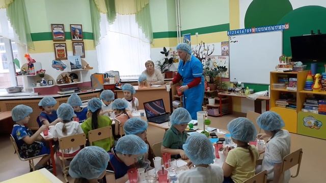 Занятие свойства воды изучаем  в лаборатории