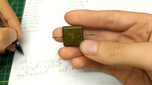 Что написано на корпусе конденсаторов ? | Как расшифровать маркировку на конденсаторах ?