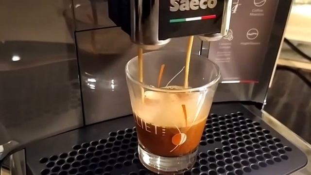 Saeco SM6580 Machine Espresso automatique, Très bonne machine смотреть онлайн