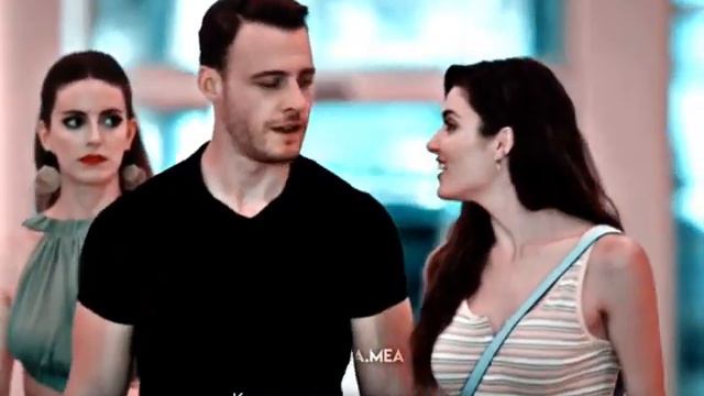 хочет вернуть бывшую и вот каким образом заставляет ее ревновать #sençalkapımı #постучисьвмоюдверь смотреть онлайн