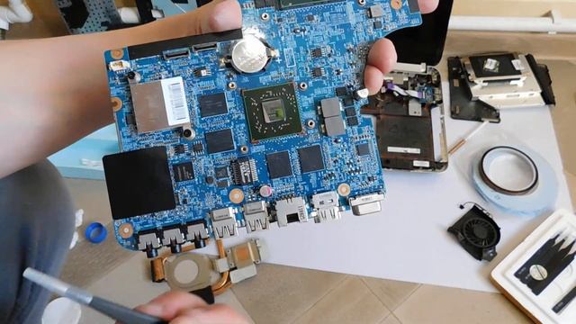 Ремонт, Замена термопасты , термопрокладок на процессоре и видеокарте ноутбука ,ПК своими руками смотреть онлайн