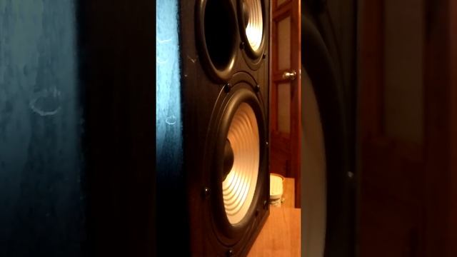 Edifier R2700 смотреть онлайн