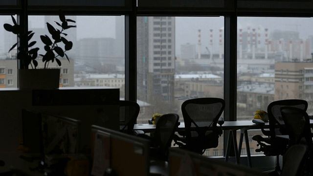 В Омской области 122 компаниям разрешили работать в режим самоизоляции смотреть онлайн