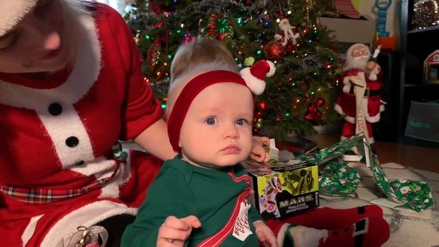 Что принес Санта Клаус? Распаковка Рождественских подарков. смотреть онлайн