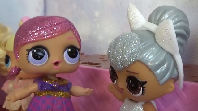 КУКЛЫ ЛОЛ СЮРПРИЗ МУЛЬТИКИ! БОЛЬШОЙ ЧЕМОДАН ЛОЛ С КУКОЛКАМИ ЛОЛ для бабули #lolsurprise #giantlol