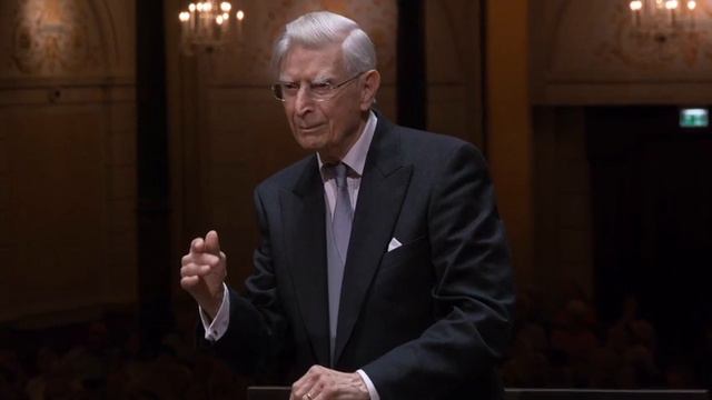 Bruckner | Symphony No.4 | 1st movement (horn solo) | Blomstedt | Wiener Philharmoniker смотреть онлайн