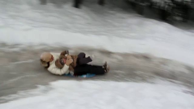 Катание с горок на Войновки смотреть онлайн