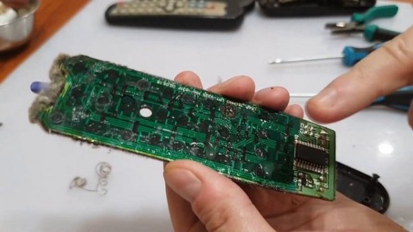 Разбор пультов ✔ есть ли драгметаллы внутри