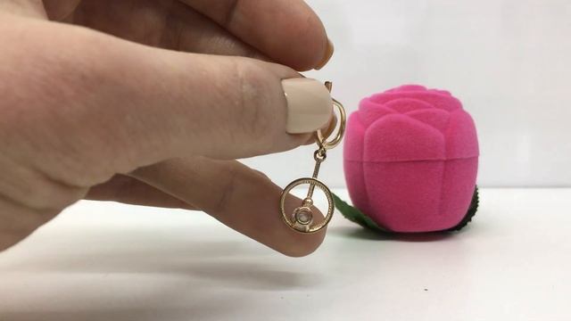 Серьги золотые кольца с крупными камнями 7591789 смотреть онлайн