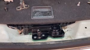 Доводчик багажника VW Touareg GP