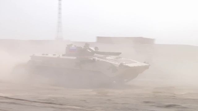 В Китае российские экипажи БМП провели тренировку на учебной трассе конкурса «Су.mp4 смотреть онлайн