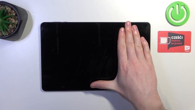 Hand Size Comparison of HONOR Pad X9 смотреть онлайн