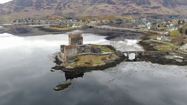 EILEAN DONAN CASTLE, SCOTLAND - APRIL 2022 - DRONE WITH A VIEW - {4K} DRONE FOOTAGE смотреть онлайн