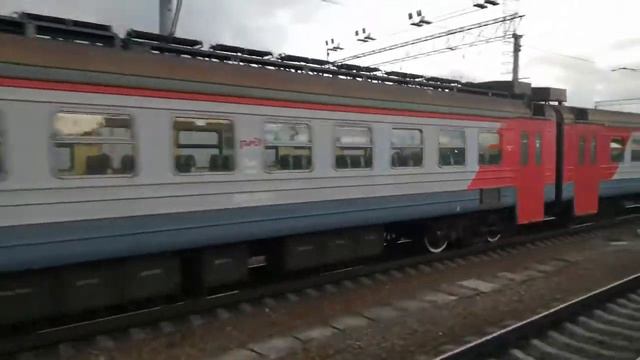 ЭД4М-373 следует на станцию Мга. Дача Долгорукова. Ладожский вокзал. Санкт-Петербург. смотреть онлайн