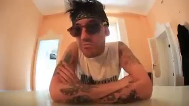 FRED DE PALMA [#FREESTYLE] || ECCO COME SI DOVREBBE ORDINARE IL SUSHI A DOMICILIO #NONFOTTICONFDP смотреть онлайн