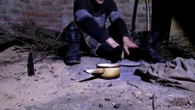 Дом в глуши.Поход -(ночёвка в подвале ) смотреть онлайн