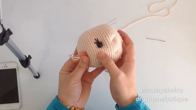 17# Amigurumi bebeklerde yüz şekillendirme / ağız göz çukuru ve burun yapımı смотреть онлайн