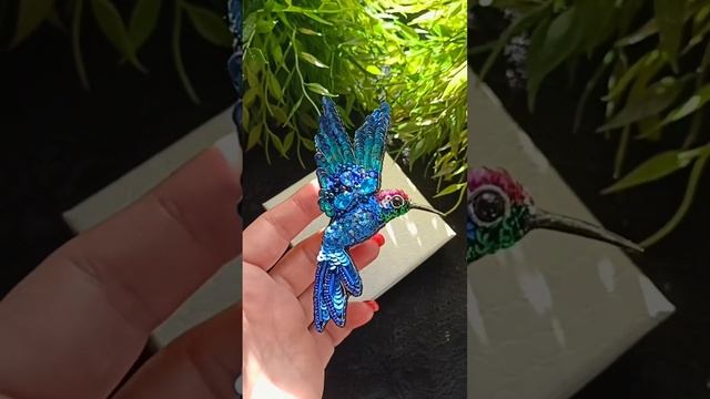 Брошь из бисера ручной работы в виде Колибри. Уникальные украшения в подарок смотреть онлайн