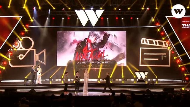 Sơn Tùng chiến thắng hạng mục MV Xuất Sắc Nhất với Lạc Trôi WeChoice Awards смотреть онлайн