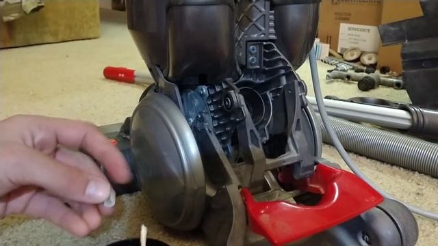 Dyson Slim DC18 undercarriage repair смотреть онлайн