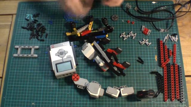 LEGO Скоростной 6-ногий двухмоторный шагоход (LEGO Mindstorms EV3) смотреть онлайн