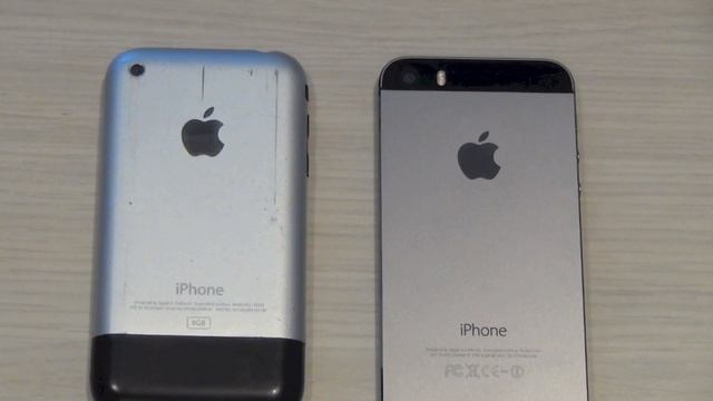 iPhone 2G vs. iPhone 5S. Сравнение двух поколений флагманских смартфонов смотреть онлайн