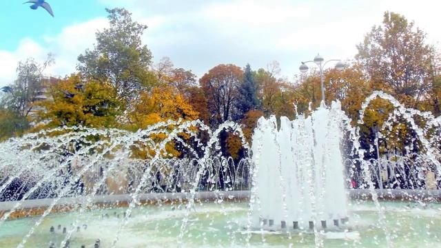 Осенняя прогулка по Краснодару(2015).Автор клипа Татьяна Восковец смотреть онлайн