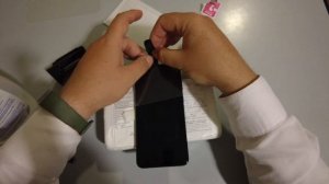 как снять и наклеить защитное стекло на смартфон.демонтаж и установка защитного стекла