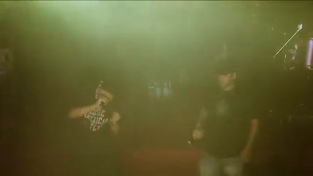 Гуф и Slim -Моя бабушка читает газету Жизнь 2007 live смотреть онлайн