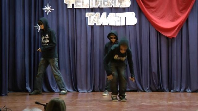 «Popping boys» смотреть онлайн