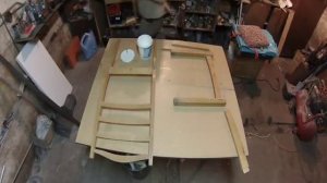 Как склеить деревянный стул.