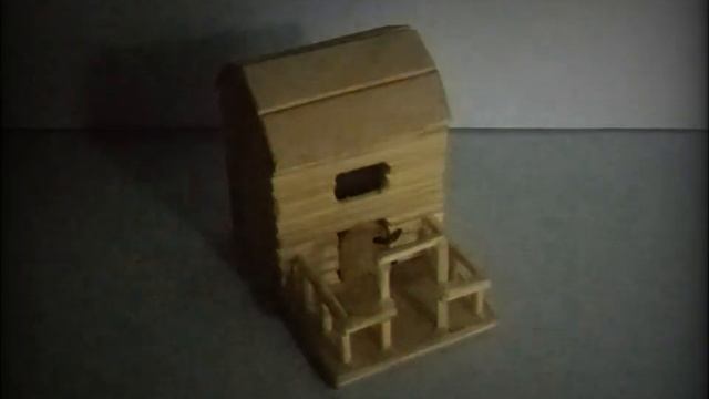 Мини инсталляция двухэтажного дома с двориком смотреть онлайн