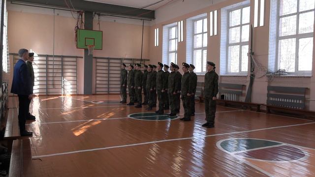На знамя Победы равняем шаг! смотреть онлайн