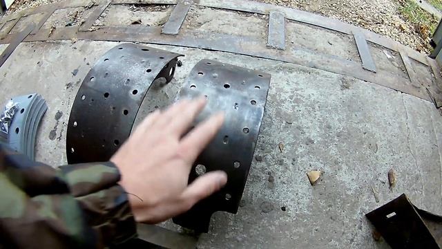 Клепка тормозных колодок. Камаз.