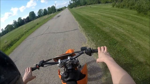 Honda Cr 250 vs KTM 200 Exc!!!