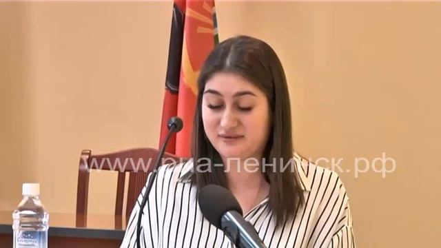 Многие подростки предпочитают летом поработать смотреть онлайн