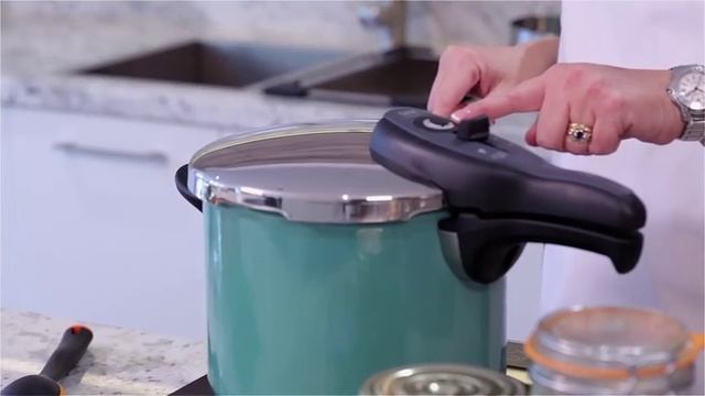 Silit Pressure Cooker Sicomatic T Plus Demonstration Corn