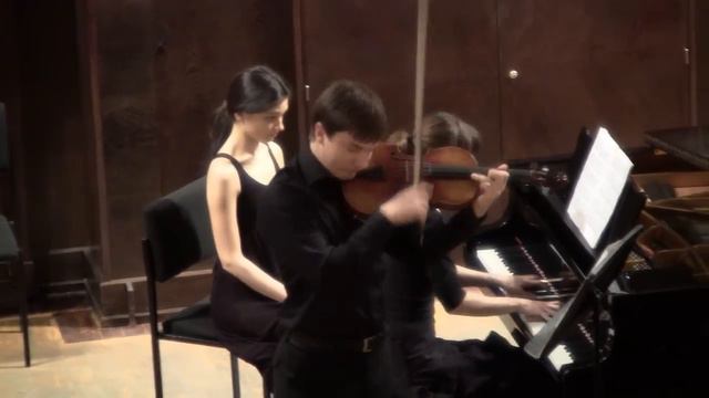 Alisa Kupriyova Kirill Semenovih Hindemith Sonata-Fantasia for viola and piano смотреть онлайн