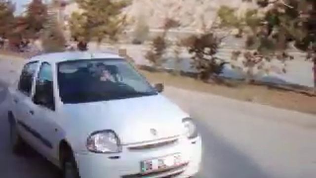 Renault Clio Symbol 1.4 8V YED Açık Hava Filtresi Denemesi смотреть онлайн