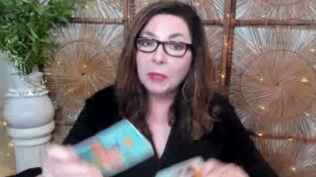 All Signs ✨ May 8 - 14 Tarot Reading & Astrology - Mercury Retrograde! Time Stamped w/Stella Wilde смотреть онлайн