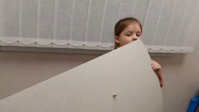 С помощью магнитной палочки и металлического шарика. смотреть онлайн