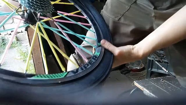 Как перебортовать покрышку на велосипеде без инструмента смотреть онлайн