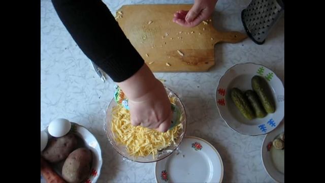 Салат "ЛЕСНАЯ ПОЛЯНА" один из Вкуснейших Салатов! смотреть онлайн