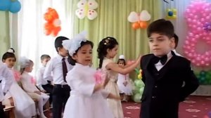 танец тройками. Старшая группа. Видео Sirin