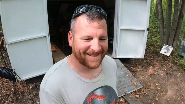 Using Self-Milled Oak For The Off Grid Cabin Mudroom Build - A Big Surprise For Jen смотреть онлайн