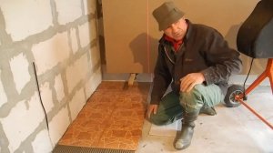 Как уложить плитку на пол в частном доме ч.1