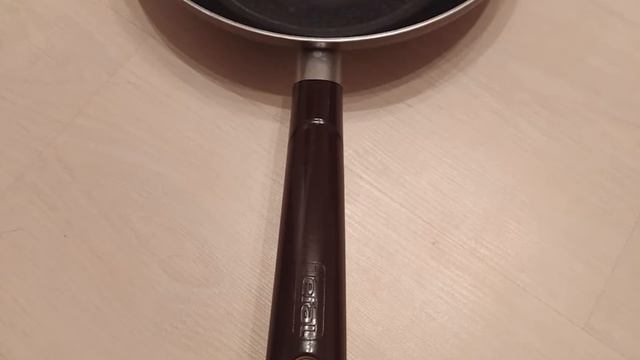 Сковорода Tefal Tendance Brownie смотреть онлайн